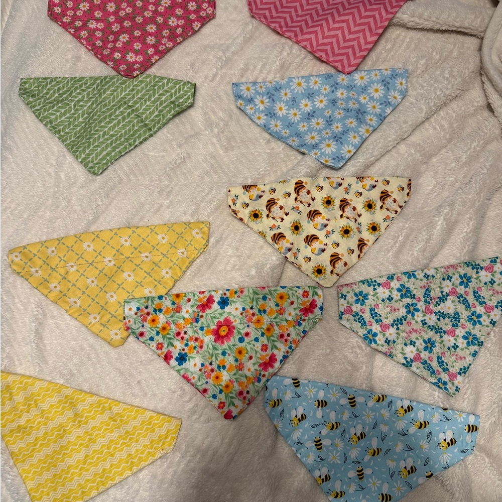 Vibrant Dog Collar Set with Geometric Patterns